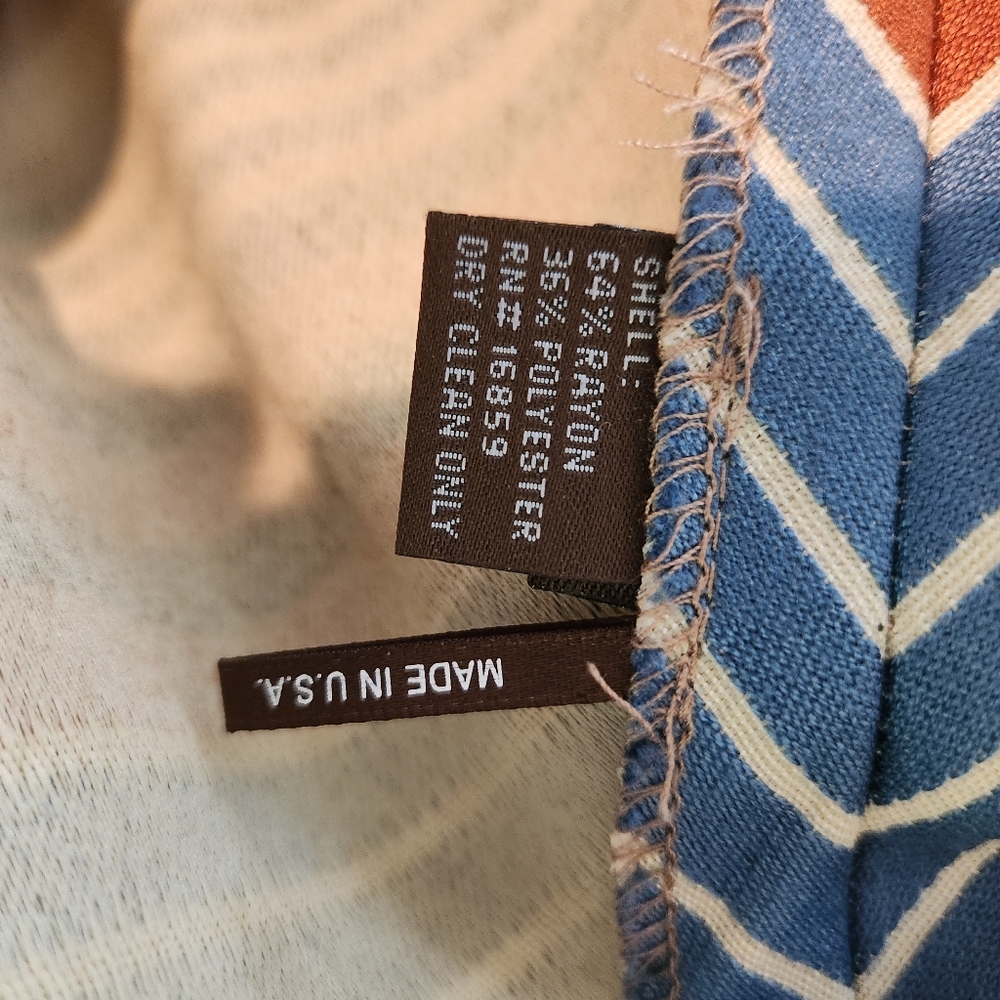J McLaughlin skirt size 12 - Picture 5 of 5